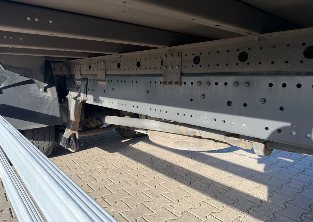 Mercedes-Benz AXOR 1824, EURO 5,KLIMA, KONTENER 8,5 m! - Truk box: gambar 5 Mercedes-Benz AXOR 1824, EURO 5,KLIMA, KONTENER 8,5 m! - Truk box: gambar 5