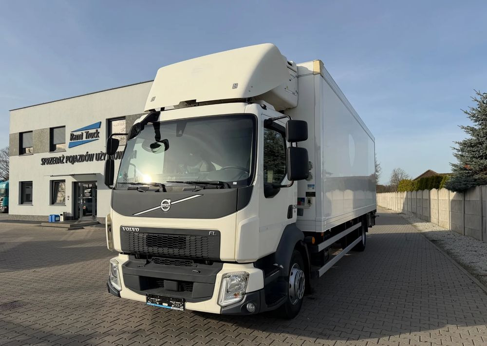 Volvo FL 16.250/ 19 PALET/ Ładownośc 6 ton/ na poduszkach! - Truk berpendingin: gambar 1 Volvo FL 16.250/ 19 PALET/ Ładownośc 6 ton/ na poduszkach! - Truk berpendingin: gambar 1