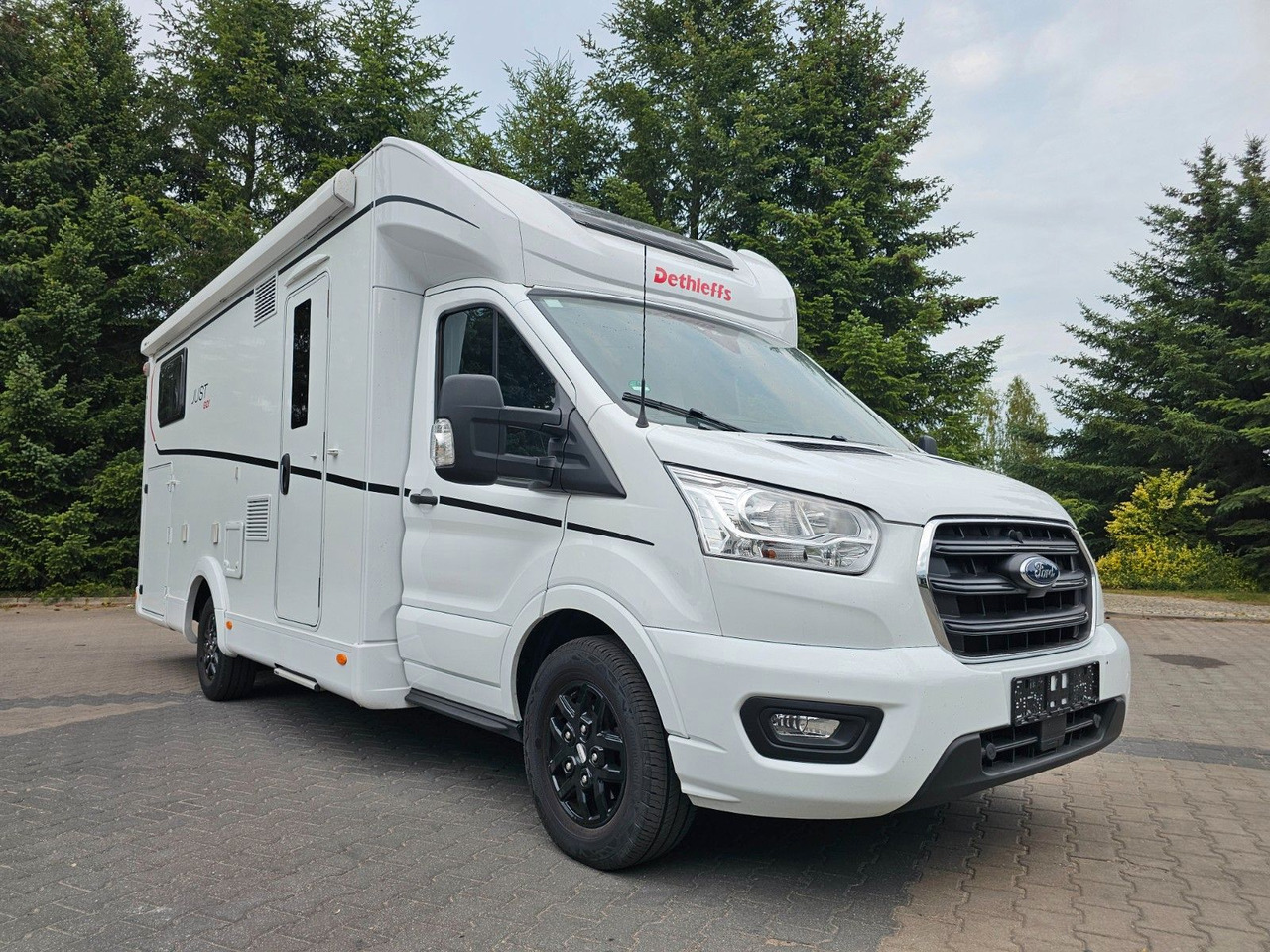 Dethleffs JUST GO T7055 EB Winter 4xBett Elektr.Hubbet - Mobil rumah semi-terintegrasi: gambar 1 Dethleffs JUST GO T7055 EB Winter 4xBett Elektr.Hubbet - Mobil rumah semi-terintegrasi: gambar 1