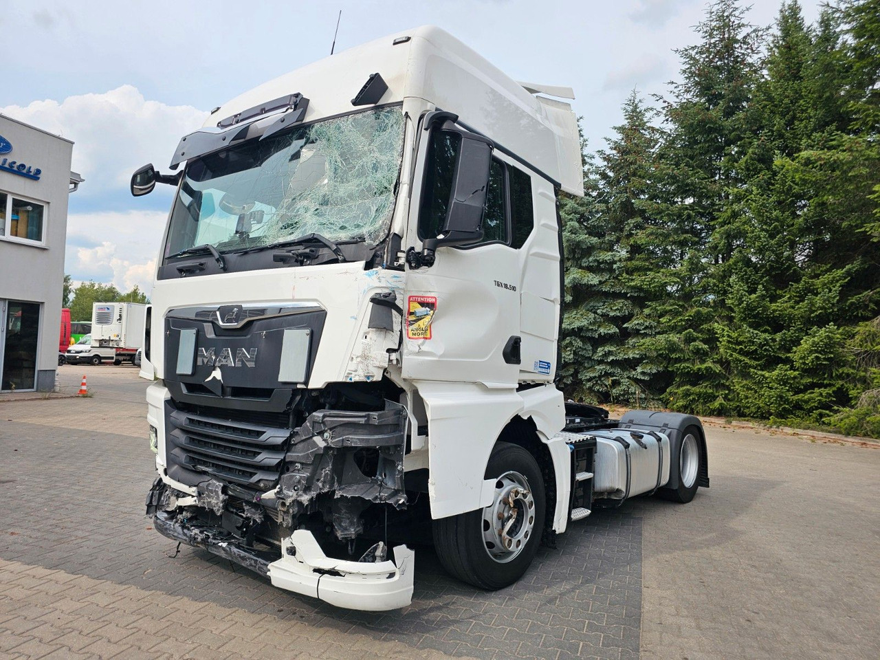 MAN TGX 18.510 XXL INTARDER - Motor , Rahmen 100% OK - Tractor head: gambar 1 MAN TGX 18.510 XXL INTARDER - Motor , Rahmen 100% OK - Tractor head: gambar 1
