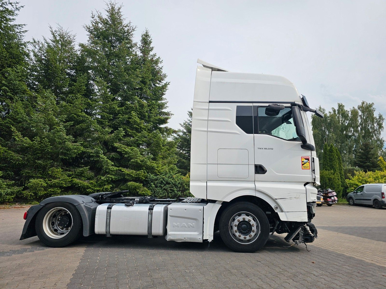 MAN TGX 18.510 XXL INTARDER - Motor , Rahmen 100% OK - Tractor head: gambar 3 MAN TGX 18.510 XXL INTARDER - Motor , Rahmen 100% OK - Tractor head: gambar 3
