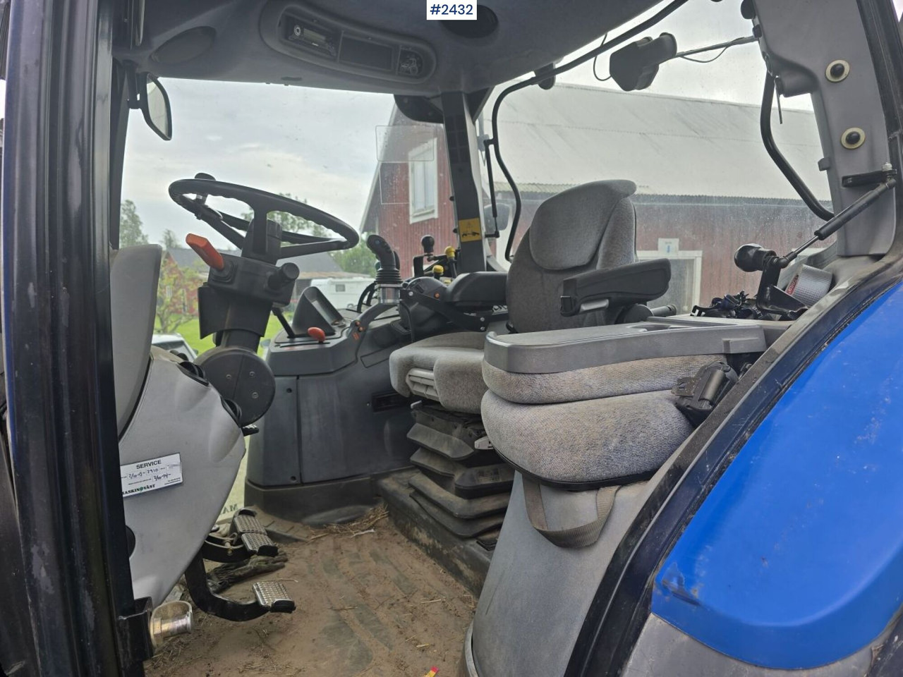 New Holland TS 125A med Frontlastare - Traktor: gambar 5 New Holland TS 125A med Frontlastare - Traktor: gambar 5