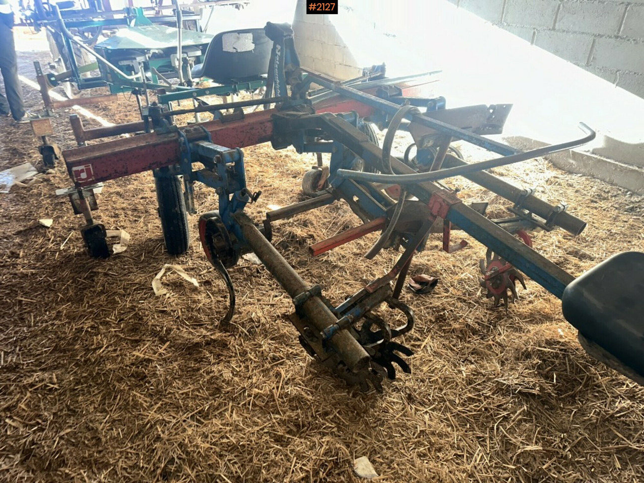 Row crop cleaner Hatzenbichler - Mesin pengolahan tanah: gambar 1 Row crop cleaner Hatzenbichler - Mesin pengolahan tanah: gambar 1