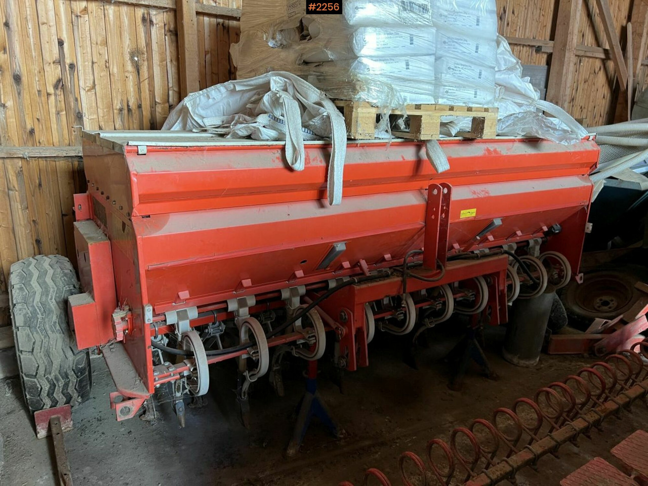 Seed drill, Tume HKL 250B - Bor benih: gambar 3 Seed drill, Tume HKL 250B - Bor benih: gambar 3