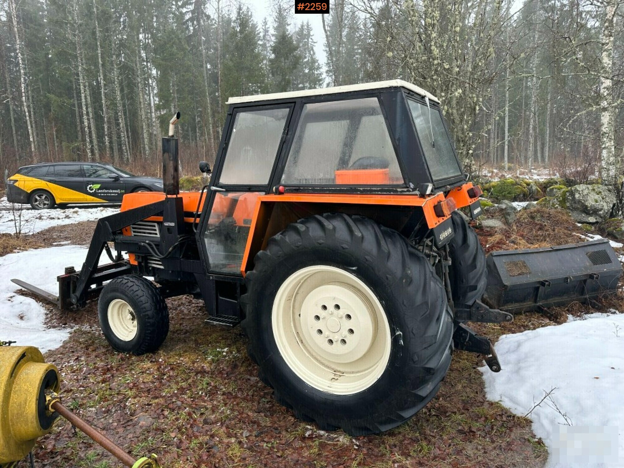 Tractor Ursus C385 Deluxe! with loader and implements - Traktor: gambar 2 Tractor Ursus C385 Deluxe! with loader and implements - Traktor: gambar 2