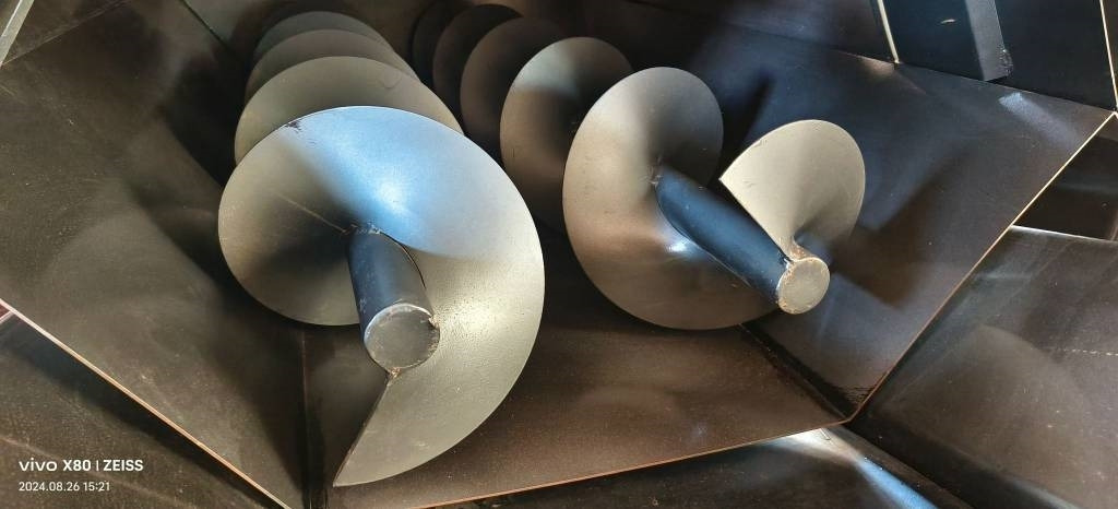 Bizon B-1030 Kompost Schredder Biomasse Mist Compost shr - Penghancur jerami: gambar 5 Bizon B-1030 Kompost Schredder Biomasse Mist Compost shr - Penghancur jerami: gambar 5