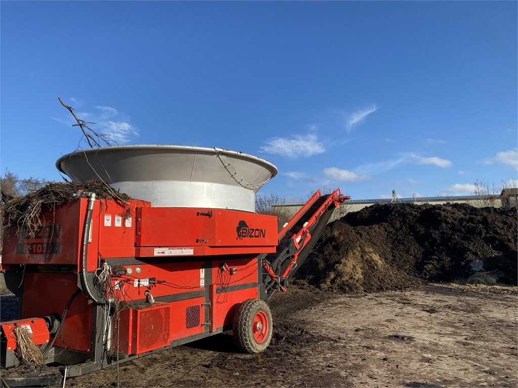 Bizon B-1030 Kompost Schredder Biomasse Mist Compost shr - Penghancur jerami: gambar 1 Bizon B-1030 Kompost Schredder Biomasse Mist Compost shr - Penghancur jerami: gambar 1