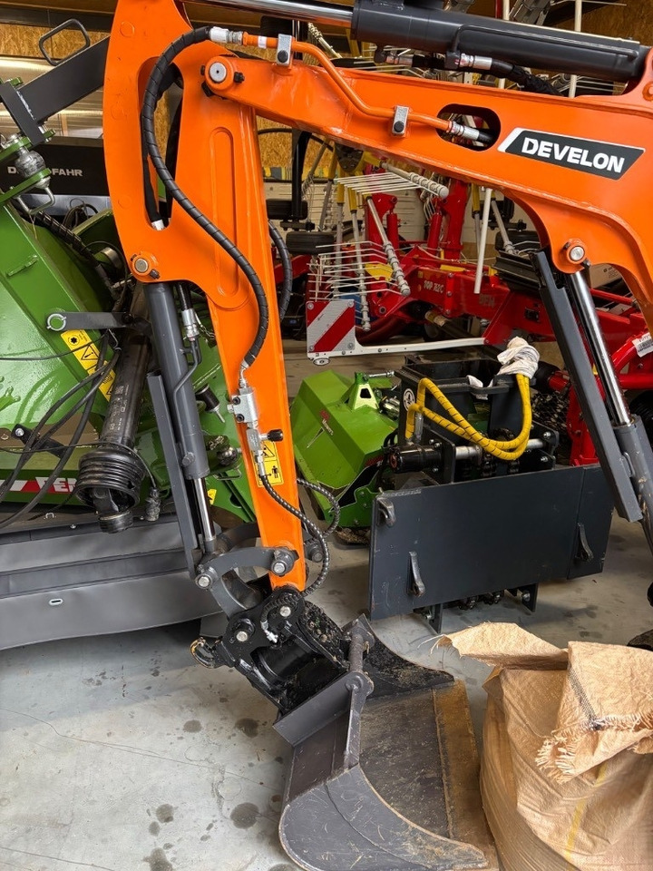 Develon DX 19 Z-7 - Ekskavator mini: gambar 3 Develon DX 19 Z-7 - Ekskavator mini: gambar 3