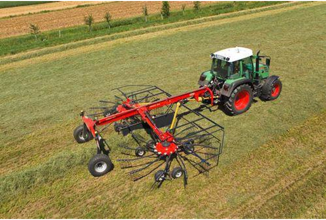 Vicon ANDEX 904 HYDRO SPECIALE ACTIE PRIJS - Tedder/ Menyapu: gambar 1 Vicon ANDEX 904 HYDRO SPECIALE ACTIE PRIJS - Tedder/ Menyapu: gambar 1
