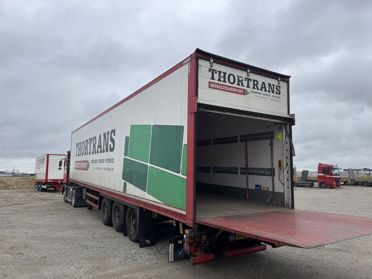 SCHMITZ Cargobull SCB*S3B - Semi-trailer kotak tertutup: gambar 3 SCHMITZ Cargobull SCB*S3B - Semi-trailer kotak tertutup: gambar 3