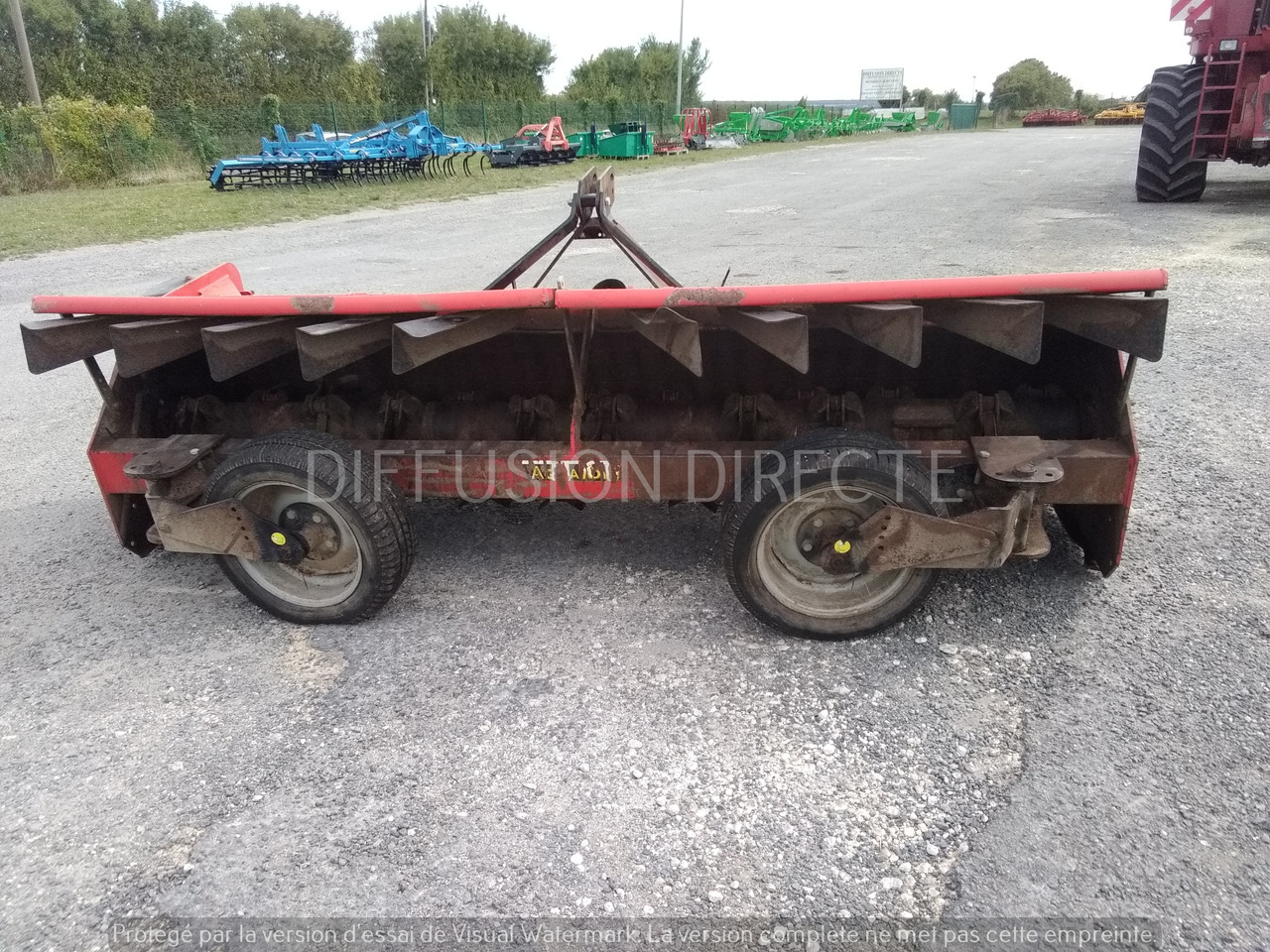 AGRATOR BROYEUR A AXE HORIZONTAL T 3100 - Mulcher kehutanan: gambar 2 AGRATOR BROYEUR A AXE HORIZONTAL T 3100 - Mulcher kehutanan: gambar 2