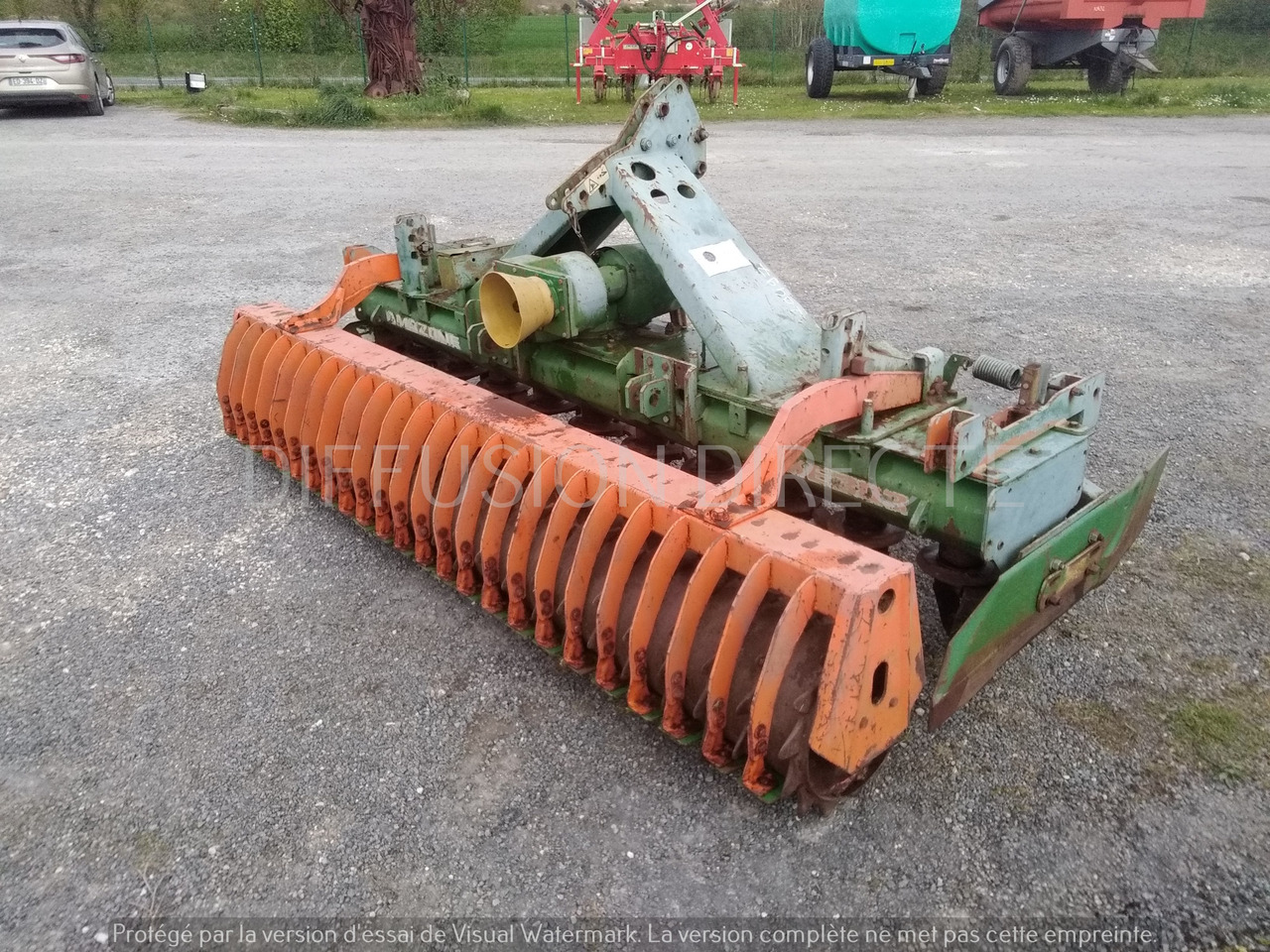 AMAZONE HERSE ROTATIVE KE 303 - Garu putar: gambar 2 AMAZONE HERSE ROTATIVE KE 303 - Garu putar: gambar 2