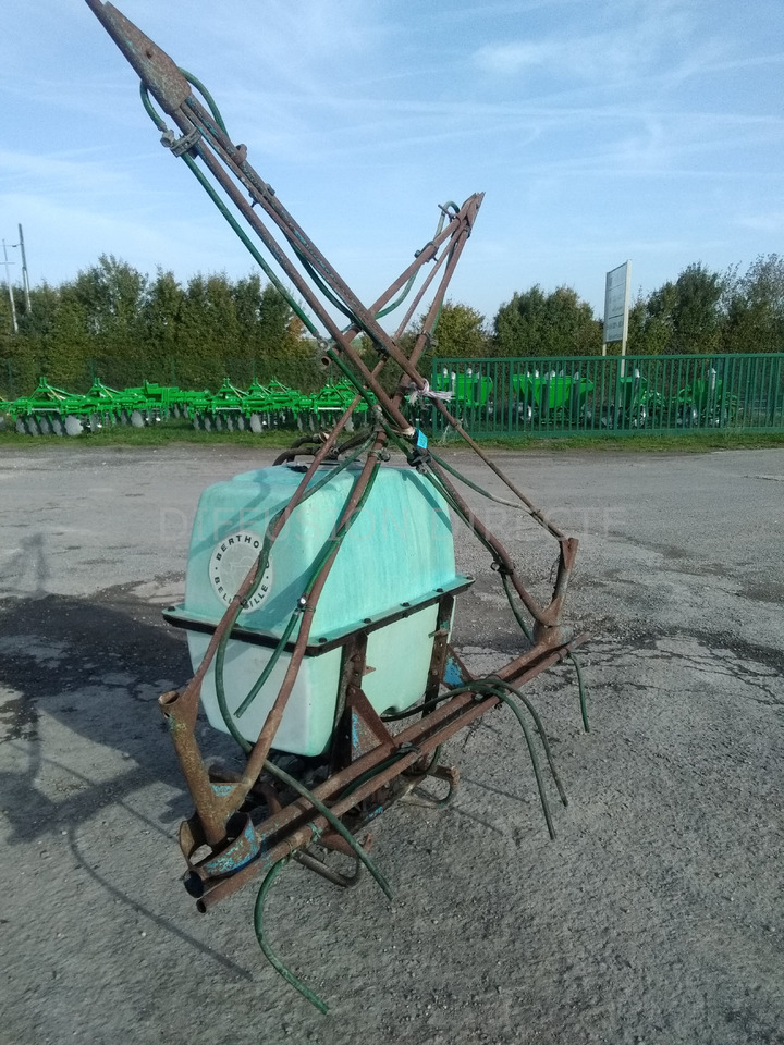 BERTHOUD PULVERISATEUR PO DS 4 - Penyemprot traktor: gambar 2 BERTHOUD PULVERISATEUR PO DS 4 - Penyemprot traktor: gambar 2