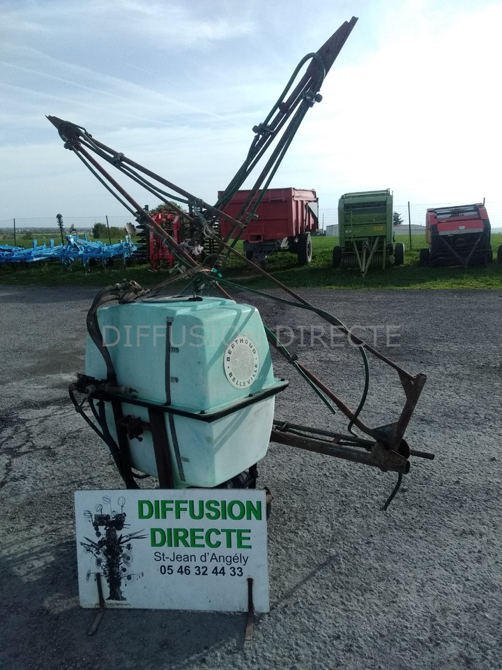 BERTHOUD PULVERISATEUR PO DS 4 - Penyemprot traktor: gambar 1 BERTHOUD PULVERISATEUR PO DS 4 - Penyemprot traktor: gambar 1