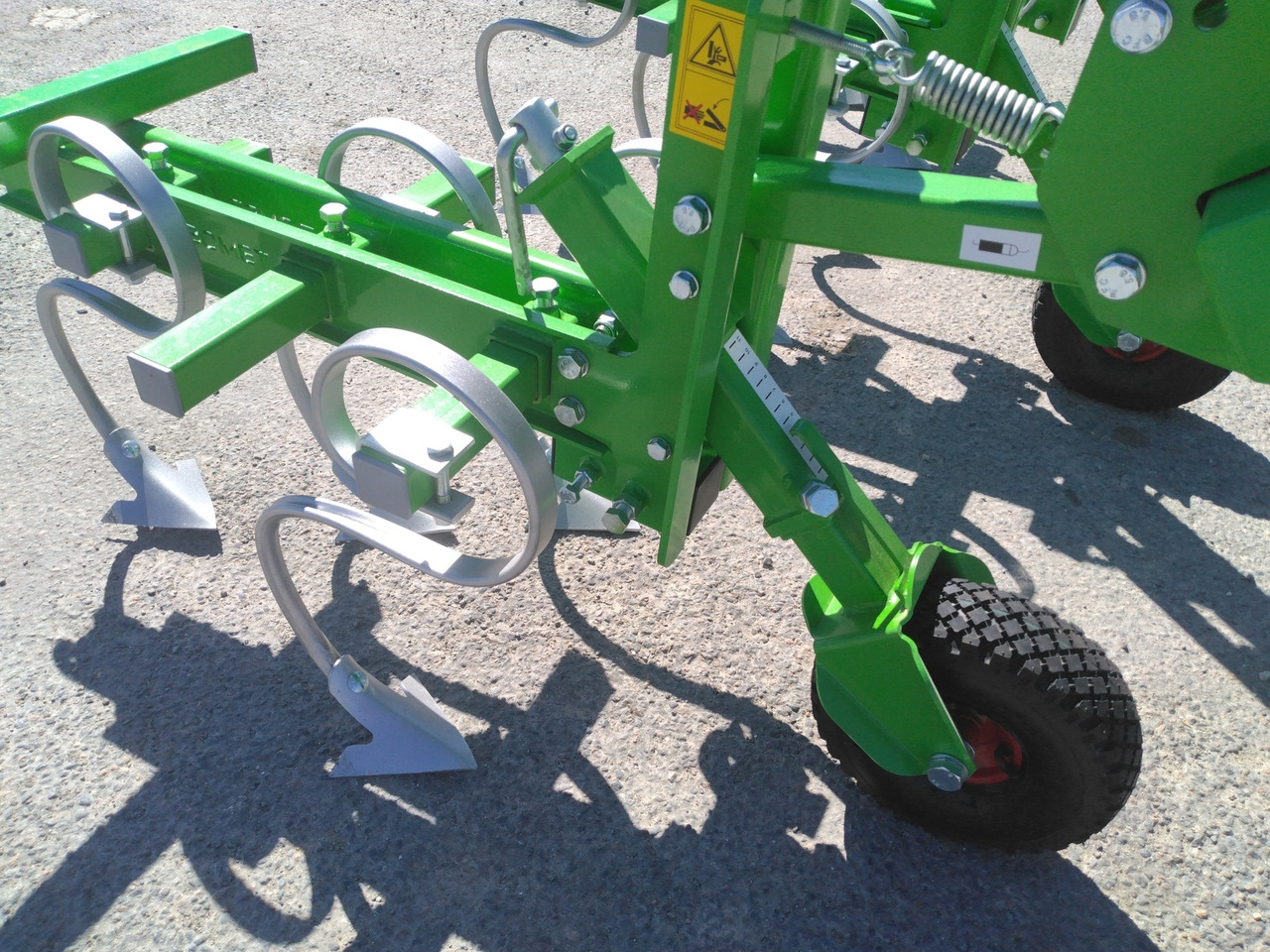 BOMET Bineuse à dents 2 rangs NEMBUS - Petani: gambar 4 BOMET Bineuse à dents 2 rangs NEMBUS - Petani: gambar 4