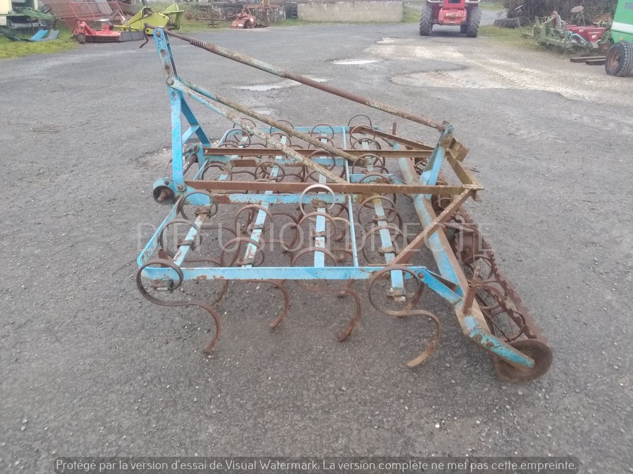 CARRÉ VIBROCULTEUR 300M - Petani: gambar 4 CARRÉ VIBROCULTEUR 300M - Petani: gambar 4