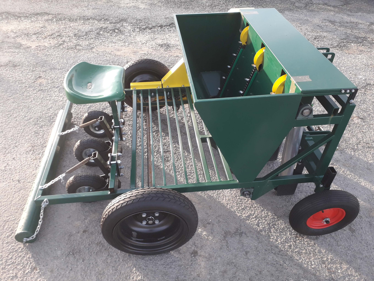 GARMACH Planteuse Ail-Oignon-Echalote AGP 3 R - Mesin penanam kentang: gambar 3 GARMACH Planteuse Ail-Oignon-Echalote AGP 3 R - Mesin penanam kentang: gambar 3