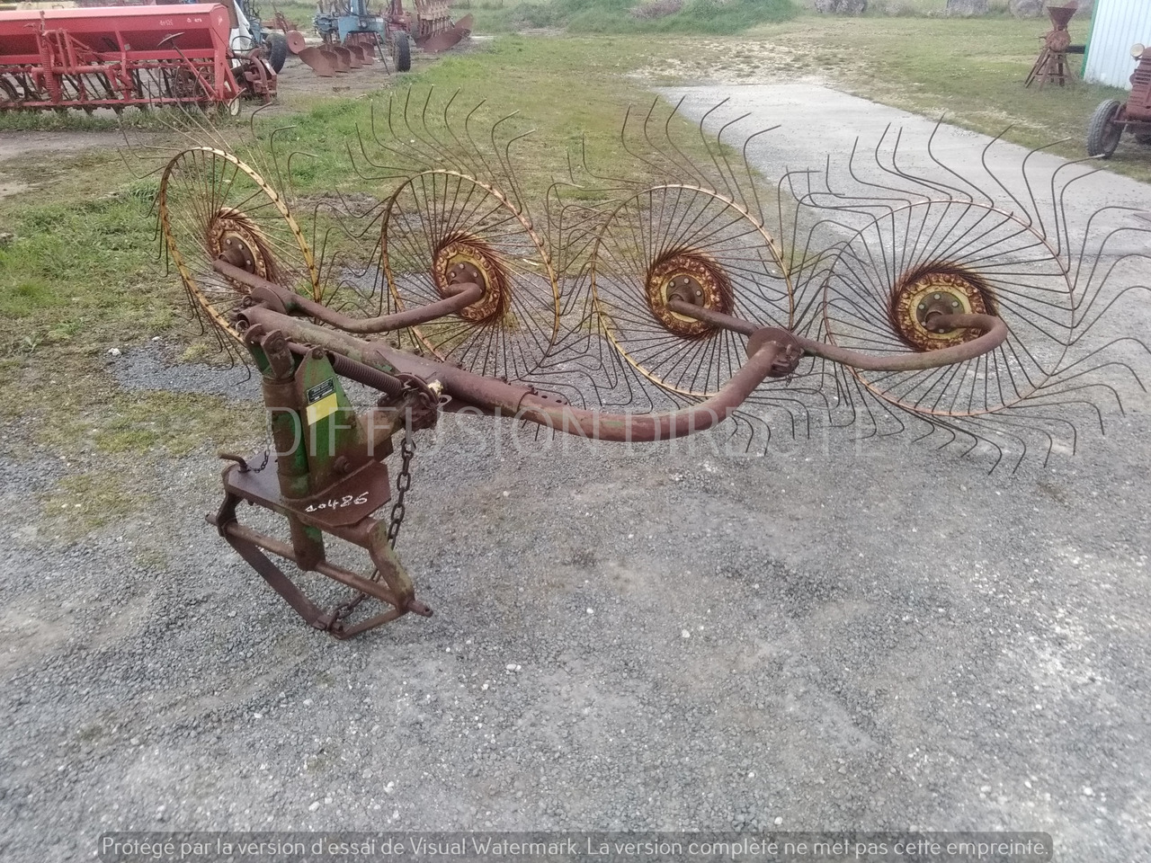 JOHN DEERE ANDAINEUR P 140 - Tedder/ Menyapu: gambar 3 JOHN DEERE ANDAINEUR P 140 - Tedder/ Menyapu: gambar 3