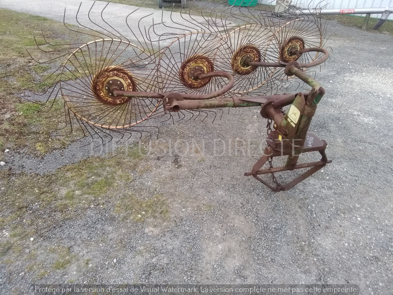 JOHN DEERE ANDAINEUR P 140 - Tedder/ Menyapu: gambar 2 JOHN DEERE ANDAINEUR P 140 - Tedder/ Menyapu: gambar 2