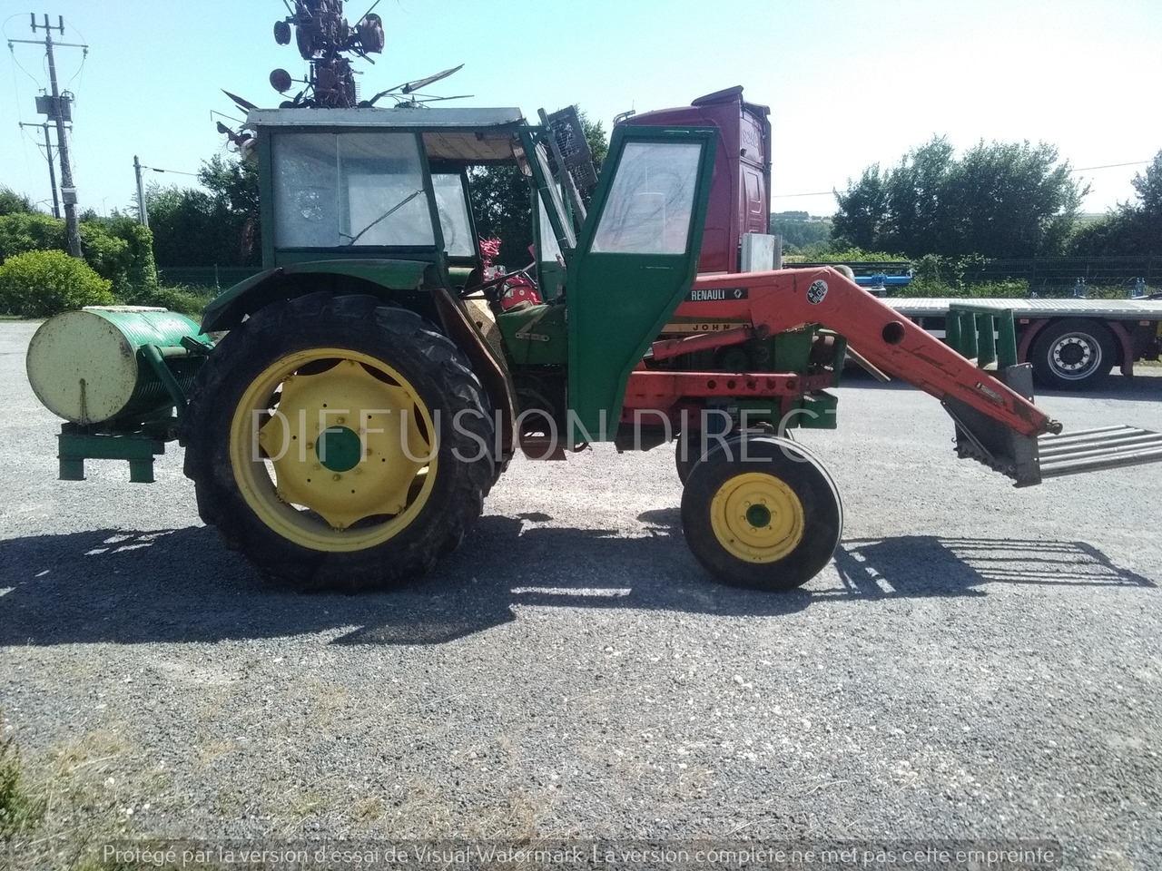 JOHN DEERE TRACTEUR 1120 - Traktor: gambar 2 JOHN DEERE TRACTEUR 1120 - Traktor: gambar 2