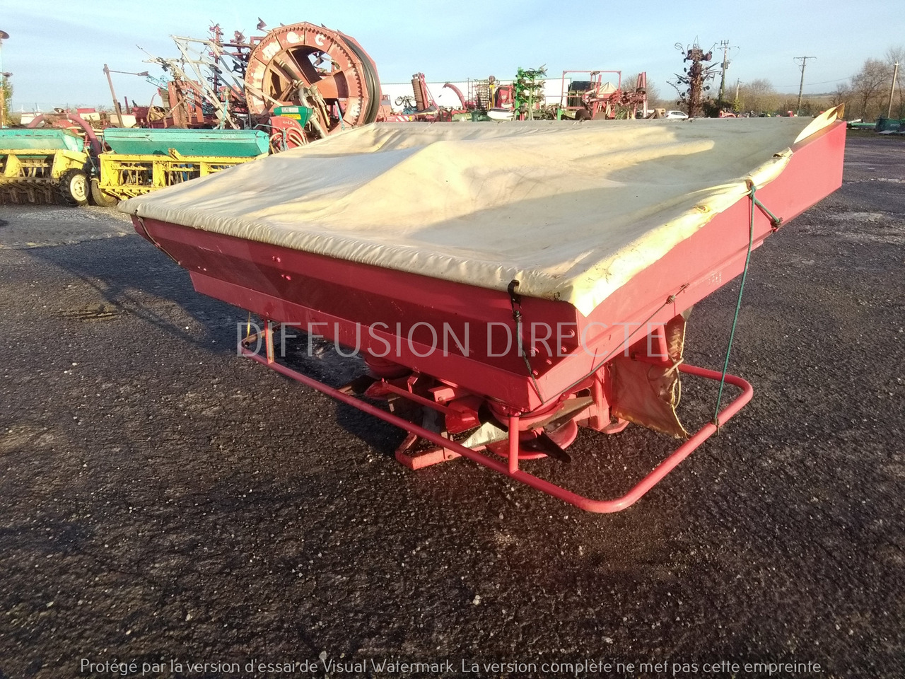 LELY DISTRIBUTEUR D'ENGRAIS CENTERMATIC PESEE - Penyebar pupuk: gambar 3 LELY DISTRIBUTEUR D'ENGRAIS CENTERMATIC PESEE - Penyebar pupuk: gambar 3