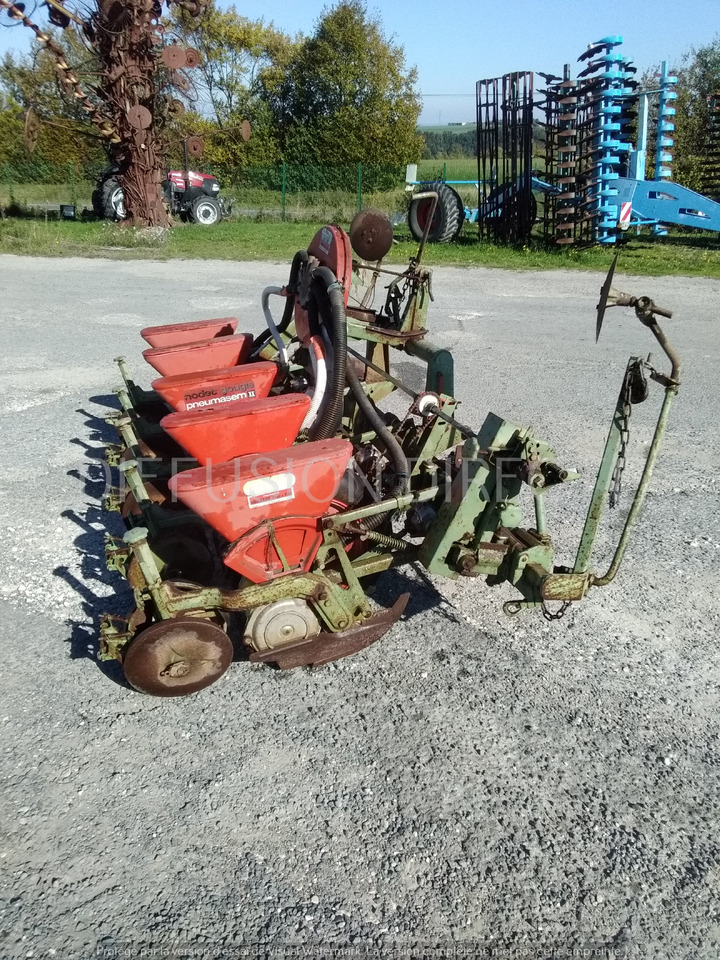 NODET SEMOIR MONOGRAINE PN II - Penabur presisi: gambar 3 NODET SEMOIR MONOGRAINE PN II - Penabur presisi: gambar 3