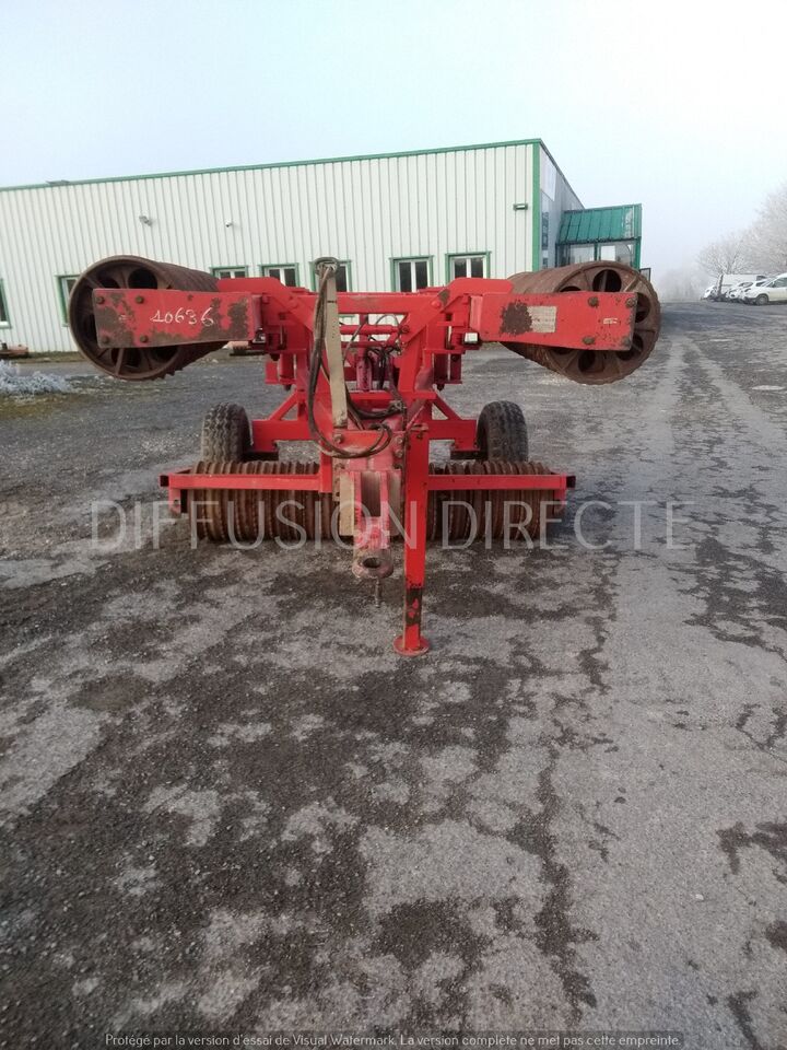 QUIVOGNE ROULEAU CAMBRIDGE R 630 - Rol pertanian: gambar 4 QUIVOGNE ROULEAU CAMBRIDGE R 630 - Rol pertanian: gambar 4