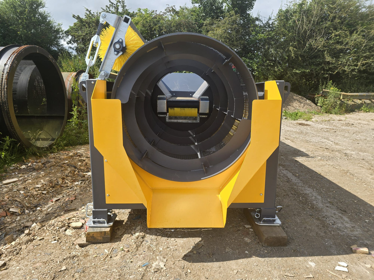 Screenbee 13.26 Static Trommel - Screener: gambar 5 Screenbee 13.26 Static Trommel - Screener: gambar 5