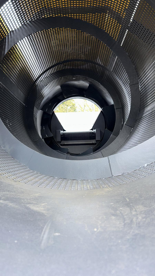 Screener Screenbee 15.44S: gambar 10 Screener Screenbee 15.44S: gambar 10