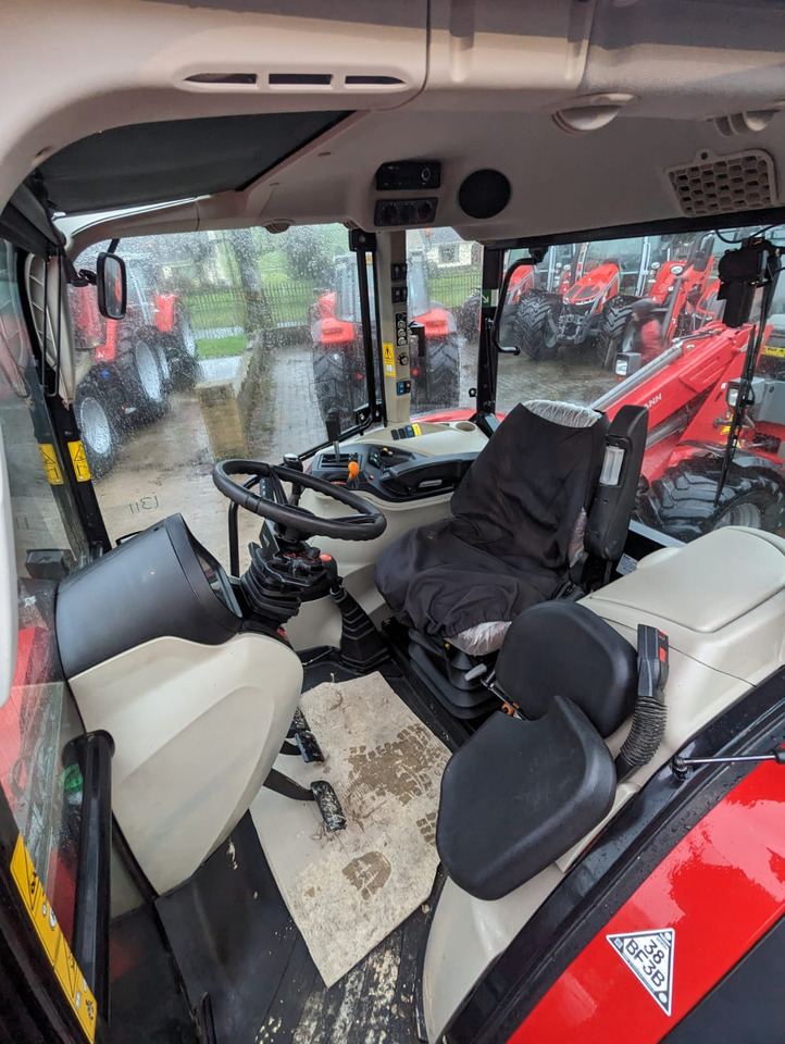 2022 Massey Ferguson 5712M c/w Loader, As New - Traktor: gambar 4 2022 Massey Ferguson 5712M c/w Loader, As New - Traktor: gambar 4