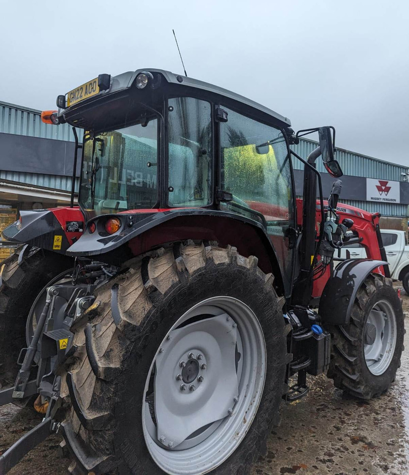 2022 Massey Ferguson 5712M c/w Loader, As New - Traktor: gambar 3 2022 Massey Ferguson 5712M c/w Loader, As New - Traktor: gambar 3