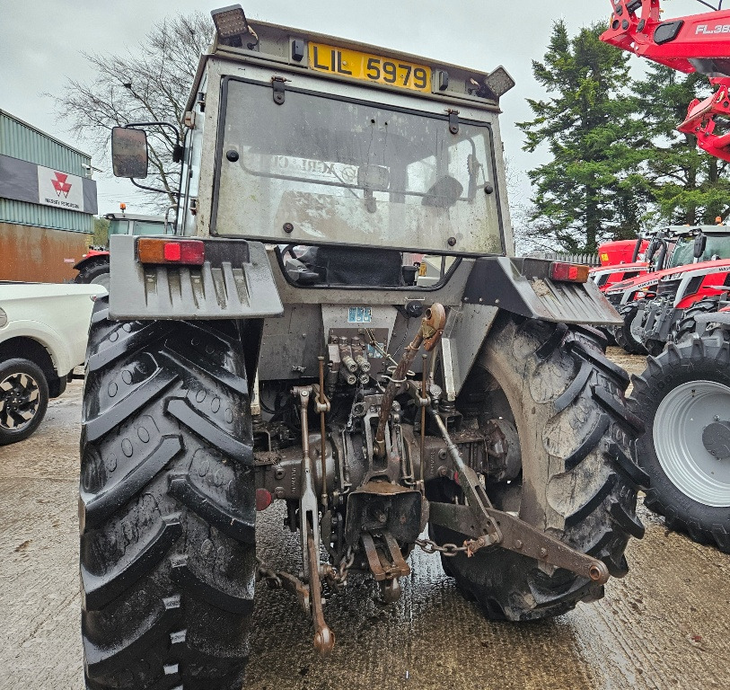MF 390T 4wd 12/12 with loader, Off Farm - Traktor: gambar 3 MF 390T 4wd 12/12 with loader, Off Farm - Traktor: gambar 3