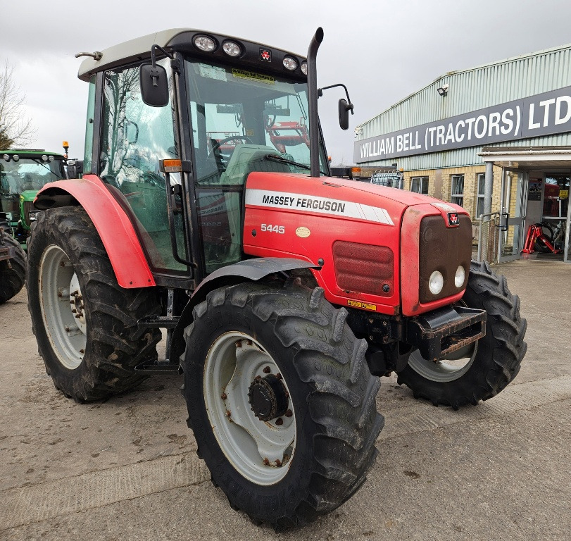MF 5445 Manual Shuttle - Traktor: gambar 1 MF 5445 Manual Shuttle - Traktor: gambar 1