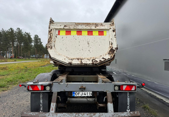 Carnehl3-aks Siirtoteli kippikärry - Semi-trailer jungkit: gambar 4 Carnehl3-aks Siirtoteli kippikärry - Semi-trailer jungkit: gambar 4