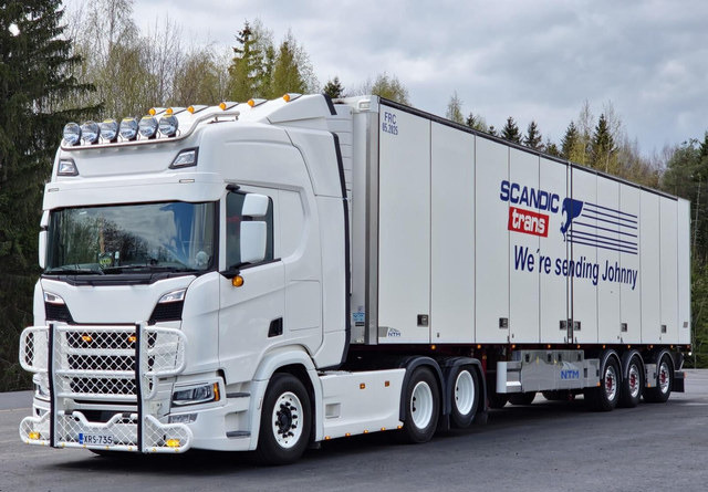 NTMFRC - Semi-trailer kotak tertutup: gambar 1 NTMFRC - Semi-trailer kotak tertutup: gambar 1