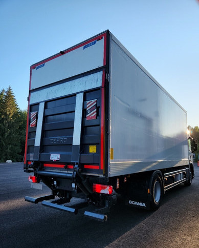 Truk box Scania P280 4x2 Kylkiaukeava kori: gambar 6
