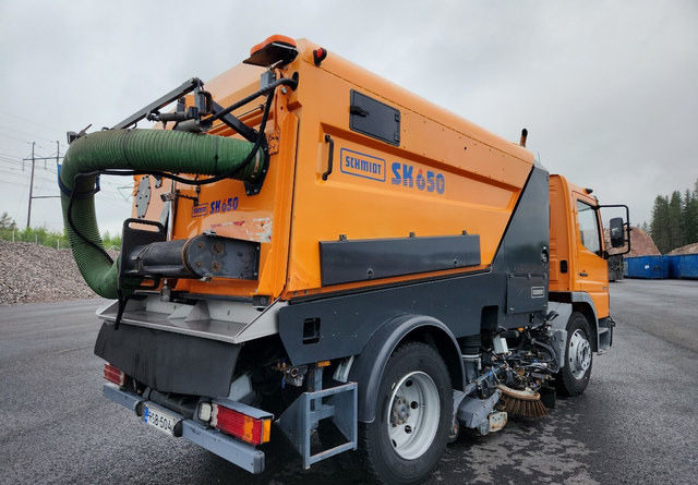 SchmidtSK650 Atego 85kmh/h - Penyapu jalan: gambar 5 SchmidtSK650 Atego 85kmh/h - Penyapu jalan: gambar 5