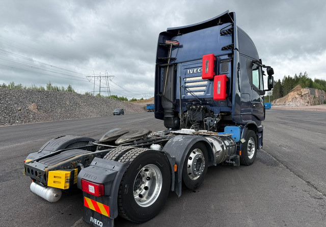 Iveco Stralis 460 LNG / LBG - Tractor head: gambar 5 Iveco Stralis 460 LNG / LBG - Tractor head: gambar 5