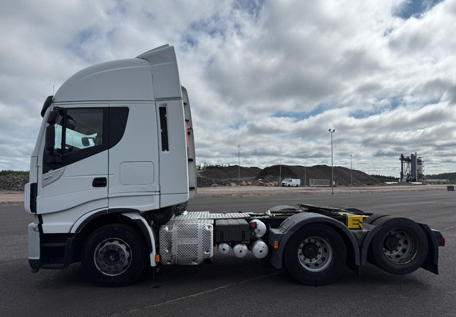 Iveco Stralis 480 6x2 - Tractor head: gambar 2 Iveco Stralis 480 6x2 - Tractor head: gambar 2