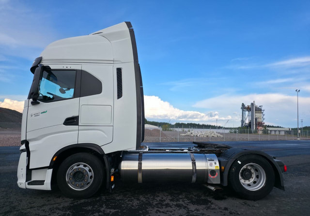IvecoS-Way 460 4x2 LNG / LBG - Tractor head: gambar 2 IvecoS-Way 460 4x2 LNG / LBG - Tractor head: gambar 2
