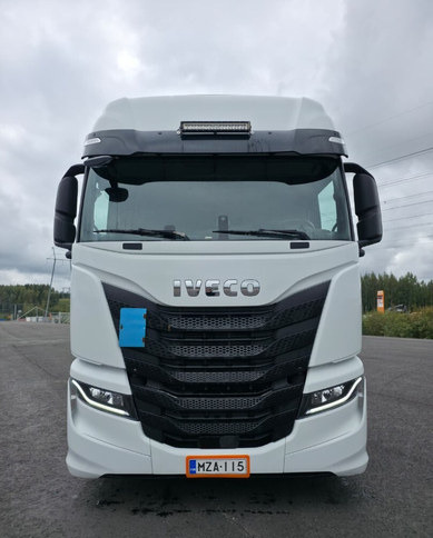 Tractor head IvecoS-Way 460 4x2 LNG / LBG: gambar 7 Tractor head IvecoS-Way 460 4x2 LNG / LBG: gambar 7