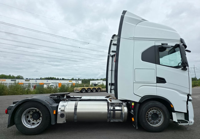 IvecoS-Way 460 4x2 LNG / LBG - Tractor head: gambar 5 IvecoS-Way 460 4x2 LNG / LBG - Tractor head: gambar 5
