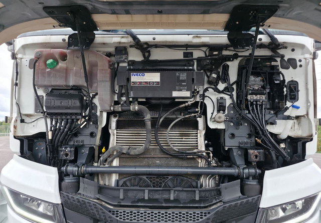 Tractor head IvecoS-Way 460 4x2 LNG / LBG: gambar 8 Tractor head IvecoS-Way 460 4x2 LNG / LBG: gambar 8