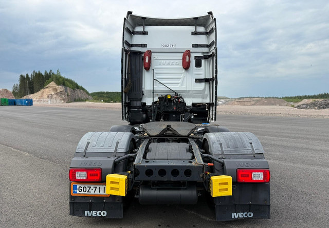 IvecoS-Way 460 LNG 6x2 - Tractor head: gambar 4 IvecoS-Way 460 LNG 6x2 - Tractor head: gambar 4