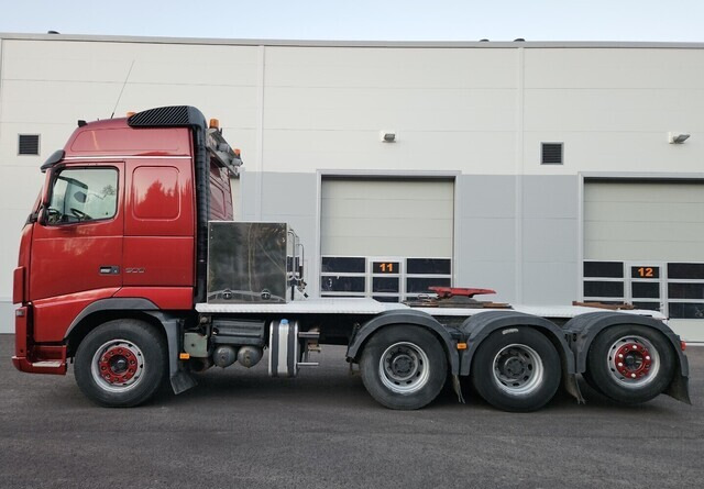 Volvo FH16 600 8x4 - Tractor head: gambar 2 Volvo FH16 600 8x4 - Tractor head: gambar 2