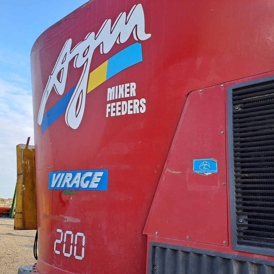 CARRO MISCELATORE SEMOVENTE AGM MIRAGE 200 - Mixer-pengumpan: gambar 4 CARRO MISCELATORE SEMOVENTE AGM MIRAGE 200 - Mixer-pengumpan: gambar 4