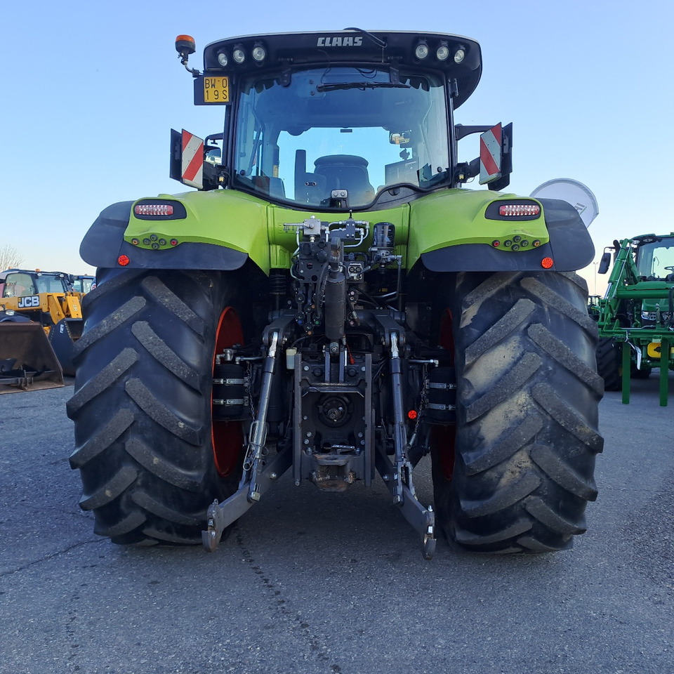 CLAAS 830 AXION - Traktor: gambar 4 CLAAS 830 AXION - Traktor: gambar 4