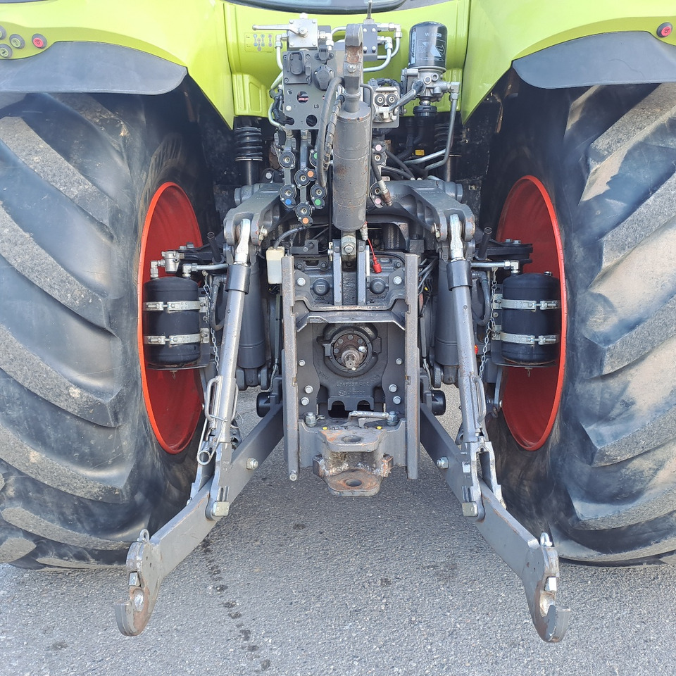 CLAAS 830 AXION - Traktor: gambar 5 CLAAS 830 AXION - Traktor: gambar 5
