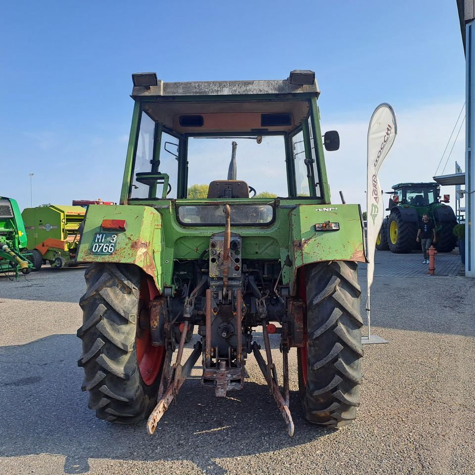FENDT 303 LS FARMER - Traktor: gambar 4 FENDT 303 LS FARMER - Traktor: gambar 4