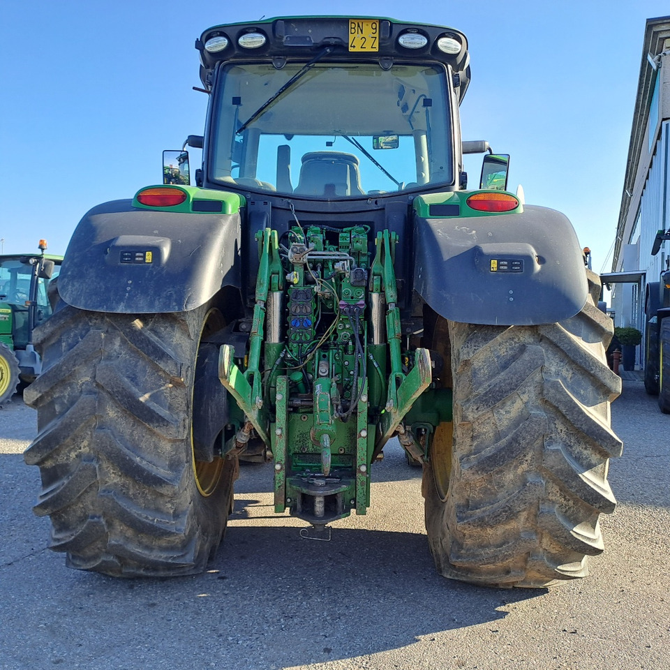 JOHN DEERE 6215R - Traktor: gambar 4 JOHN DEERE 6215R - Traktor: gambar 4